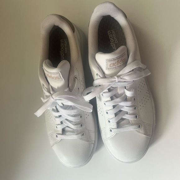 Adidas Classic White Lace-Up Shoes - Picture 1 of 6